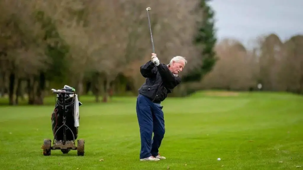 Benefits of high hand golf swing for Senior Golfers