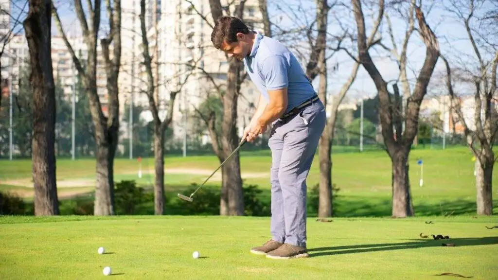 Common Mistakes to Avoid with the Reverse Loop golf swing