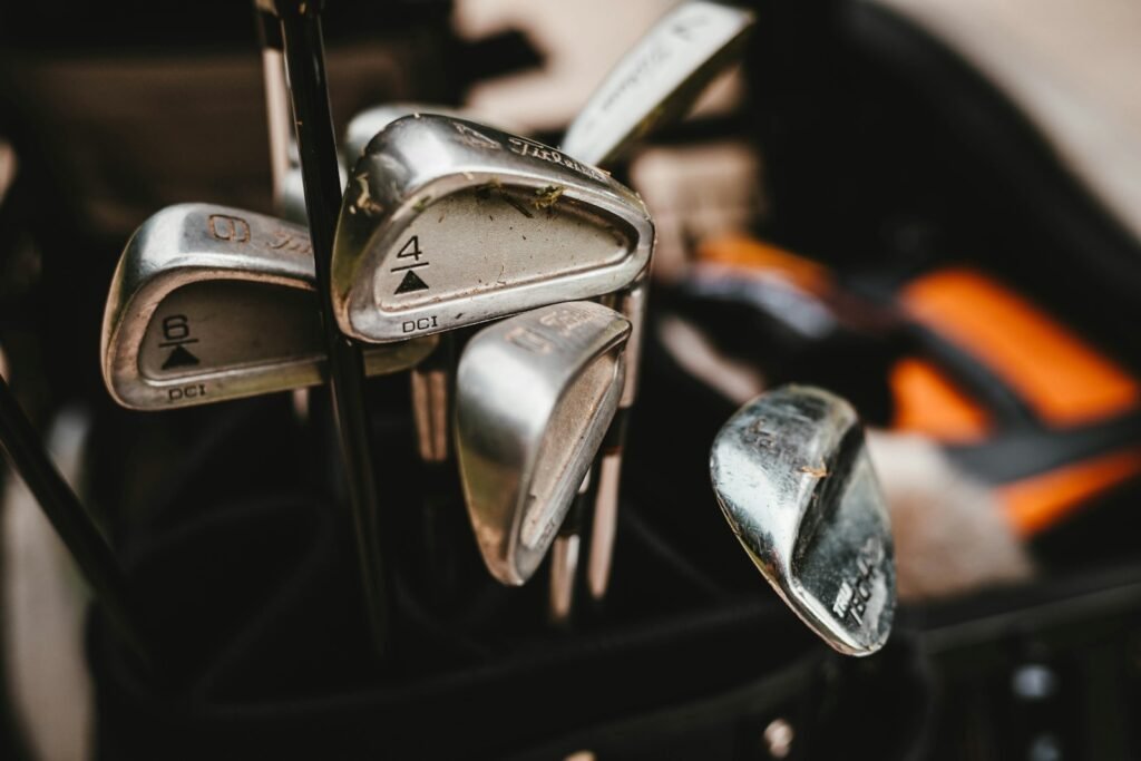 Golf club grips lined up in a bag, the starting point for finding the best golf grips no glove players should use